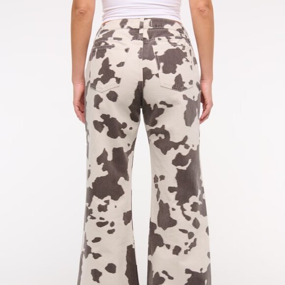 NWT Abercrombie Cow Print Jeans - Picture 2 of 2